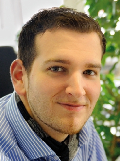 Nachwuchs-Disponent koordiniert die Umleerfahrzeuge